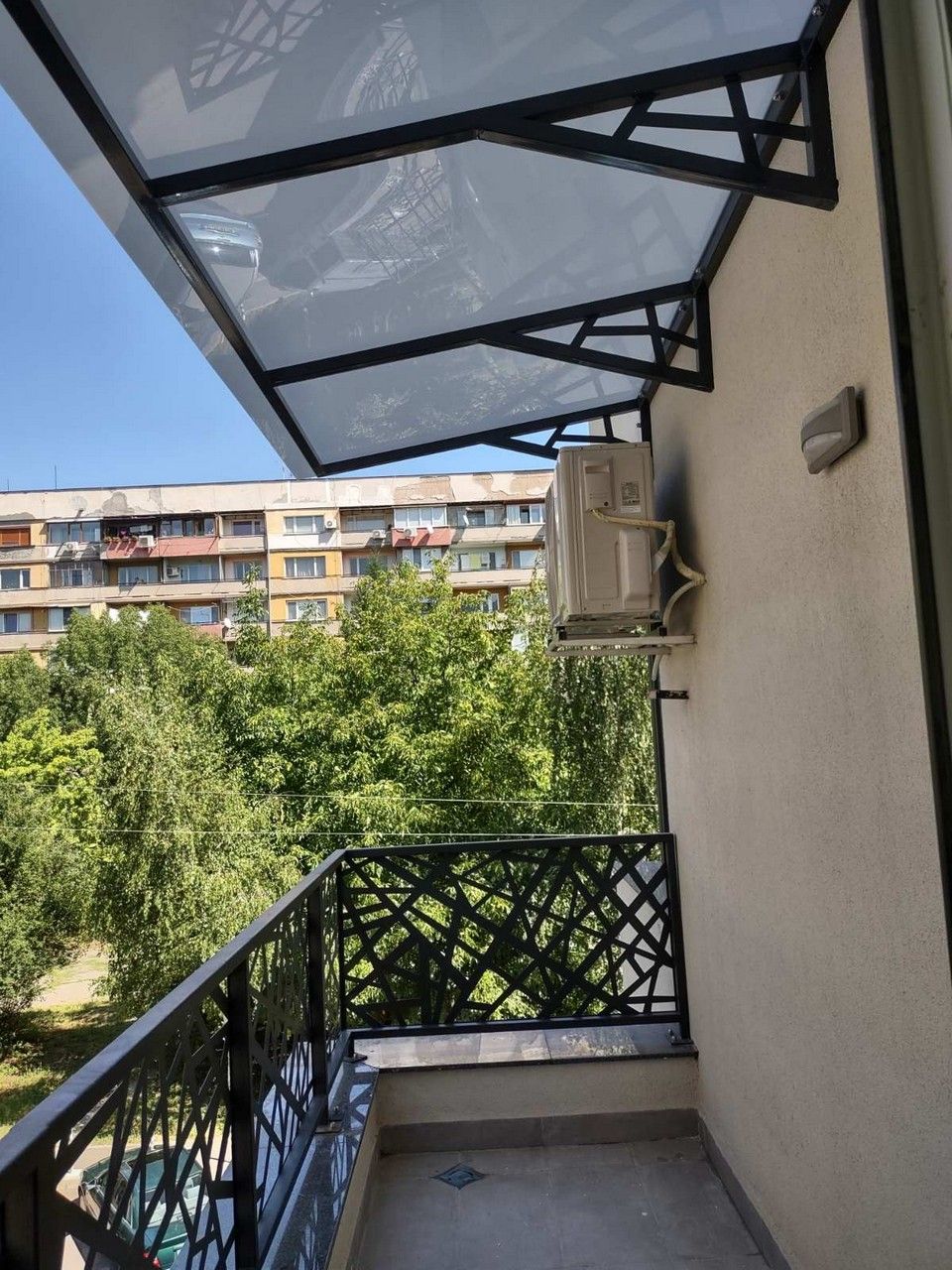 Козирка за балкон - 68055 отстъпки